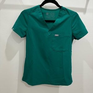 Figs Hunter Green Catarina One-Pocket Scrub Top